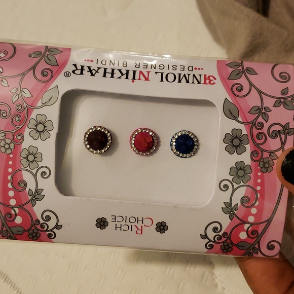 Bindis - Picture 2 of 2
